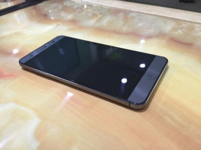 Elephone P7000